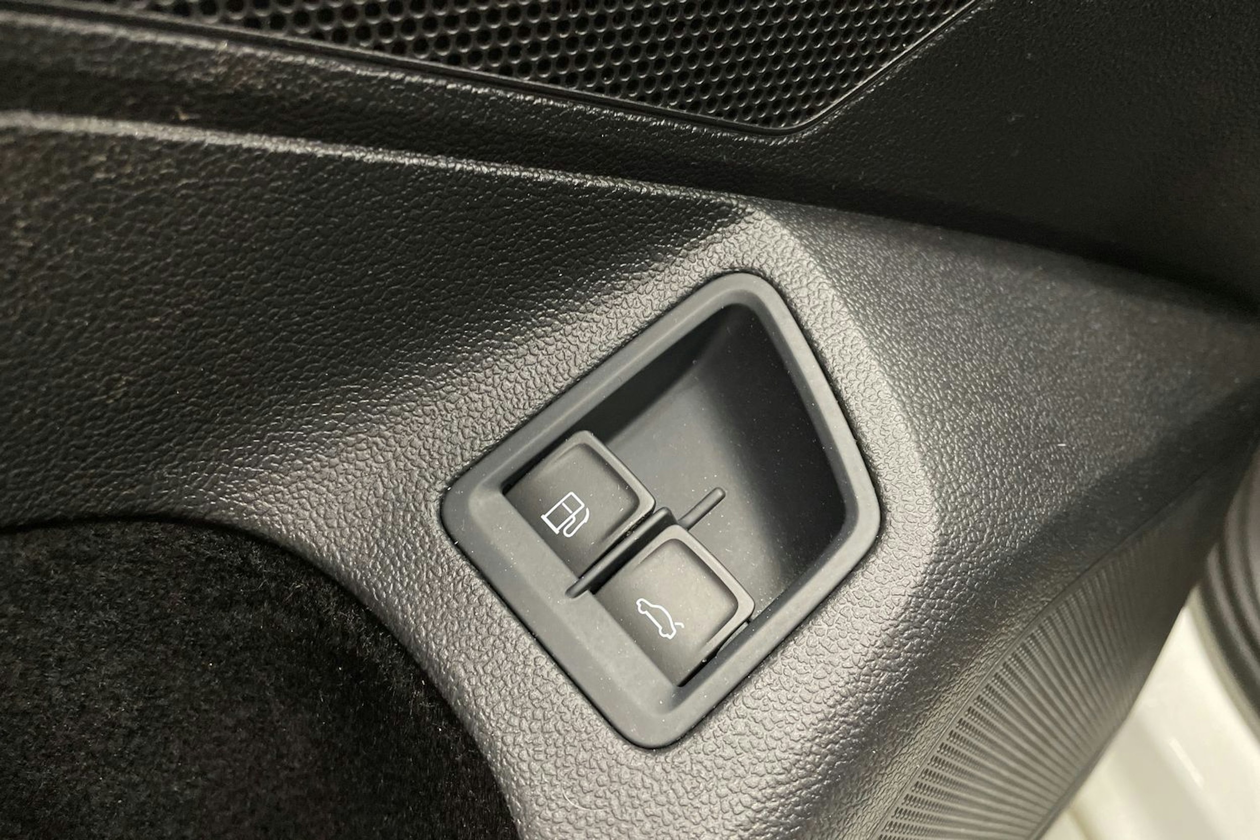 Valkoinen Volkswagen PASSAT 2018 kuva 21.