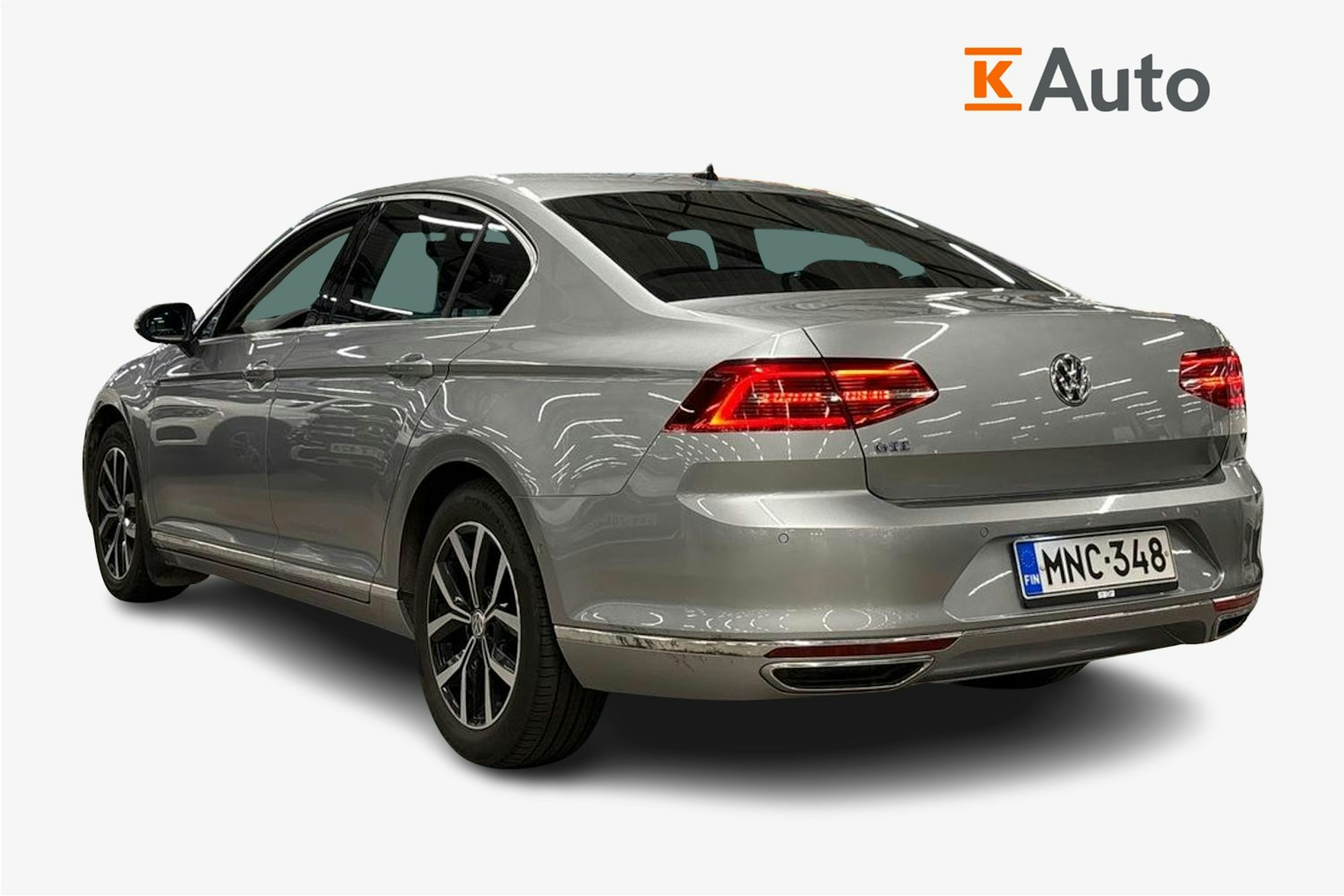 sininen Volkswagen Passat 2018 kuva 2.