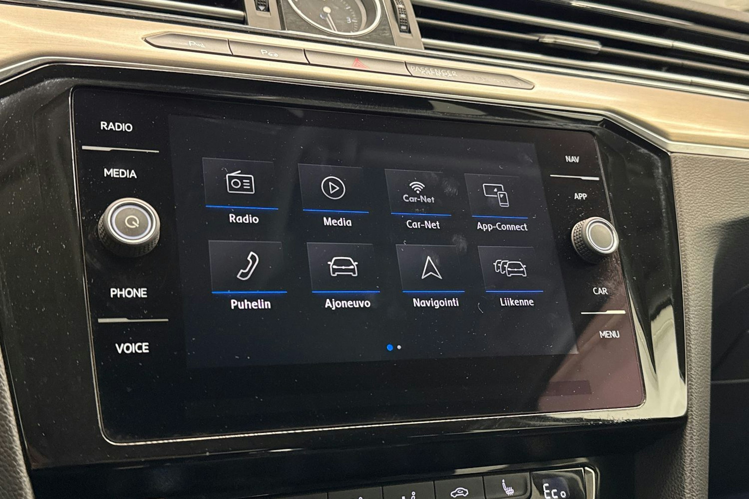Harmaa Volkswagen PASSAT 2018 kuva 23.