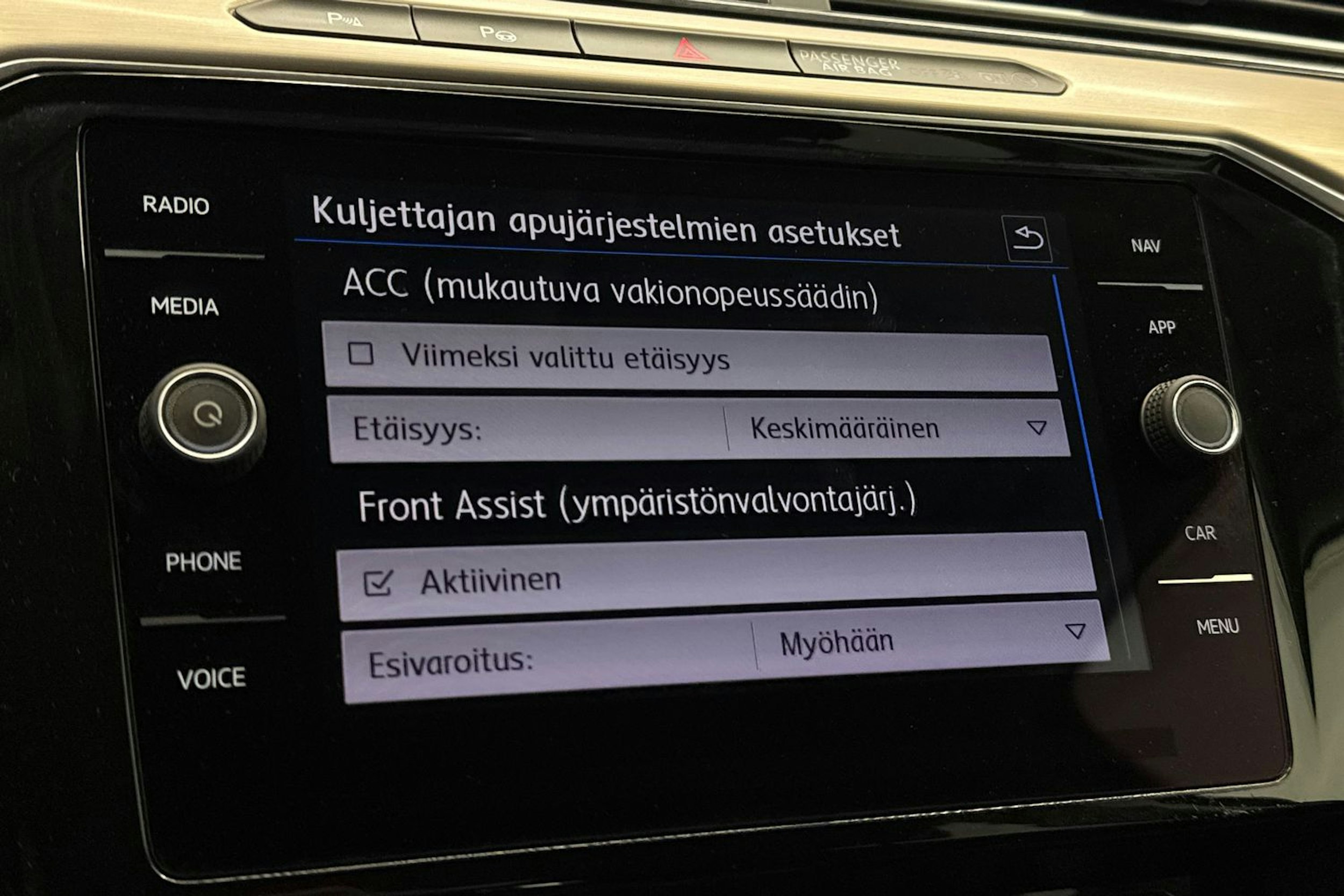 Harmaa Volkswagen PASSAT 2018 kuva 27.