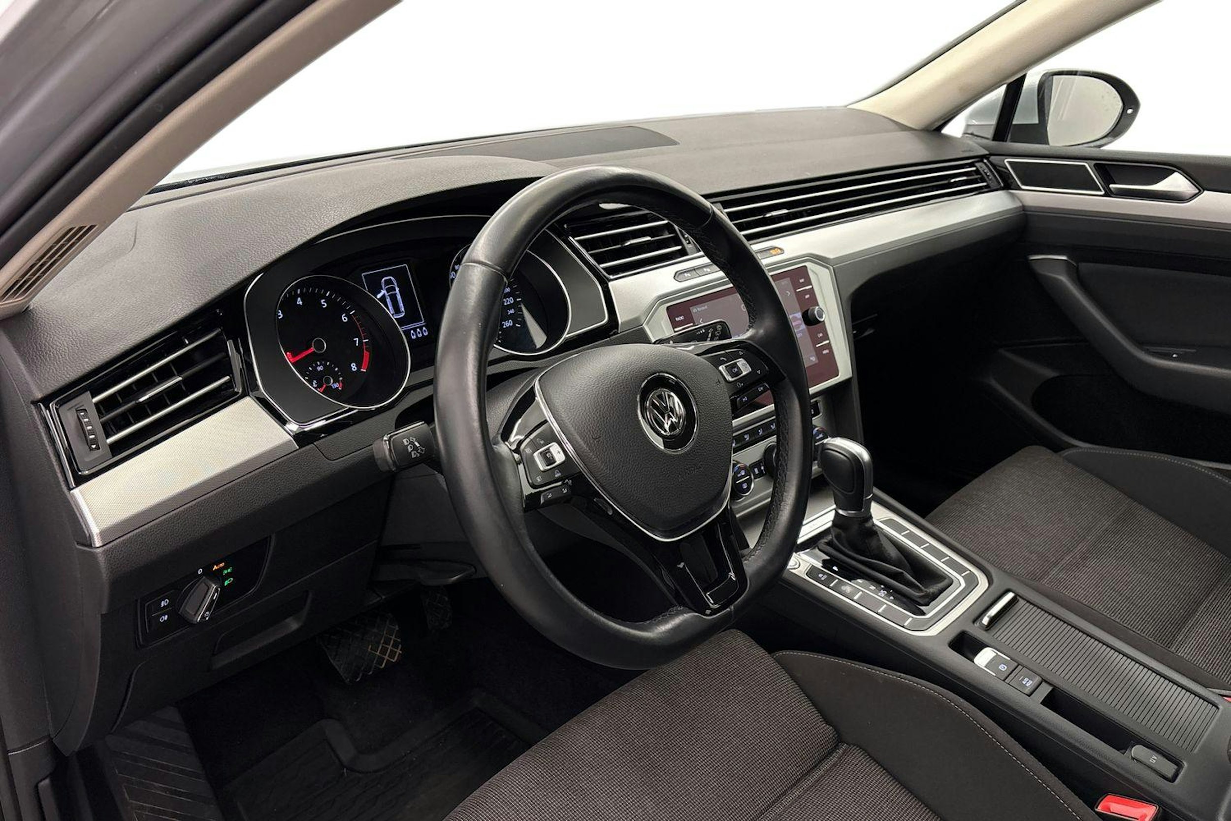 hopea Volkswagen Passat 2018 kuva 7.