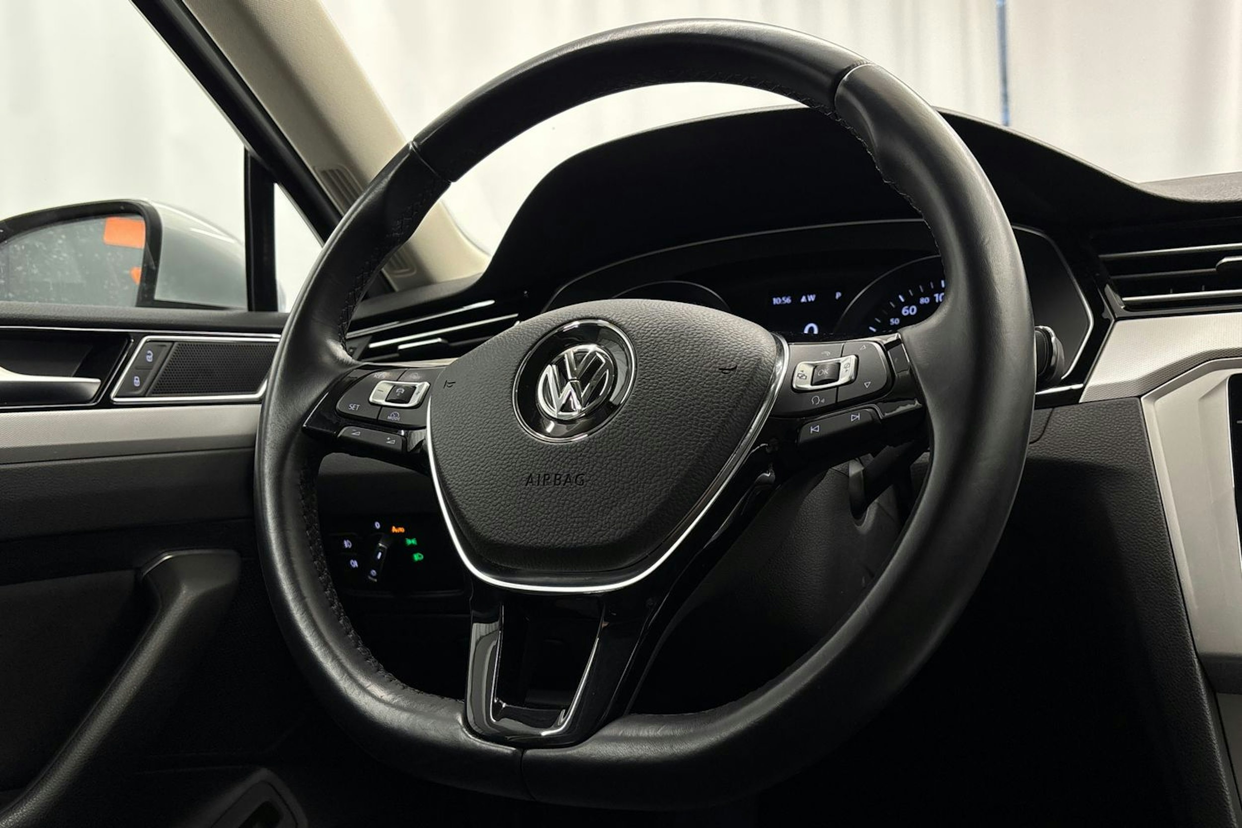 hopea Volkswagen Passat 2018 kuva 15.