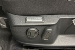 hopea Volkswagen Passat 2018 kuva 16.