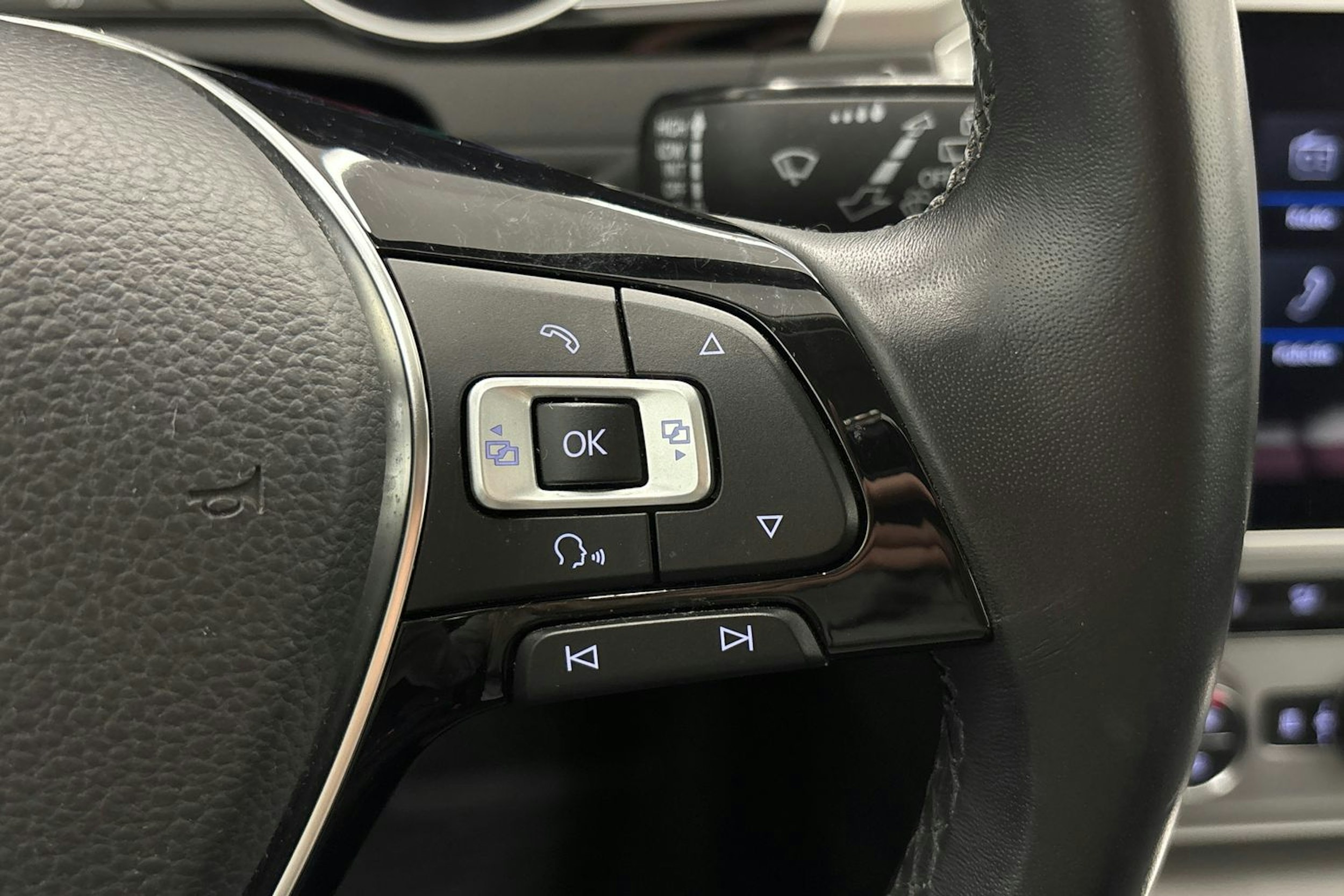 hopea Volkswagen Passat 2018 kuva 18.
