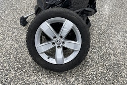 valkoinen Volkswagen Passat 2018 kuva 13.