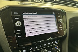 valkoinen Volkswagen Passat 2018 kuva 25.