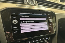 valkoinen Volkswagen Passat 2018 kuva 31.