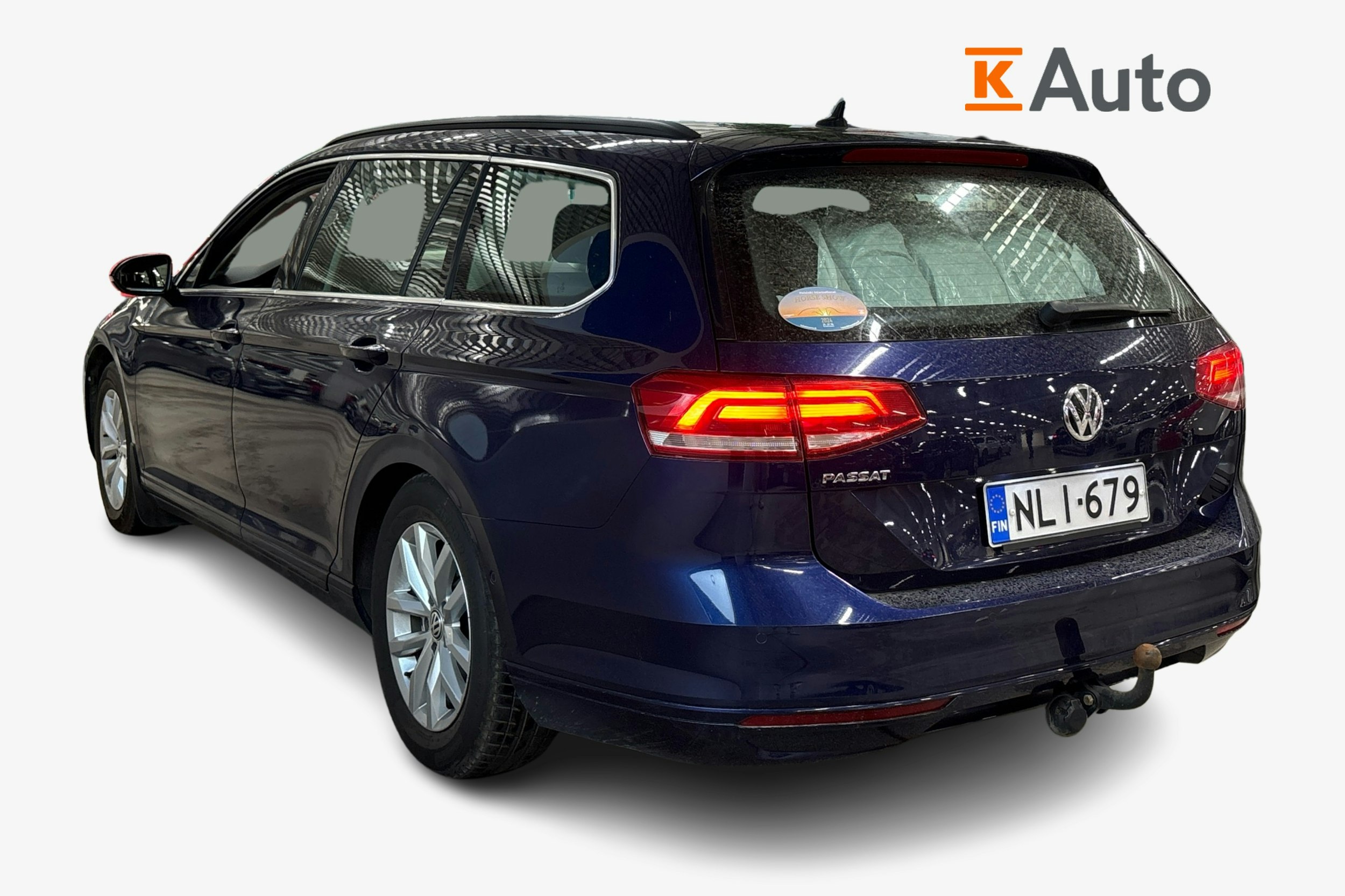 sininen Volkswagen Passat 2019 kuva 2.