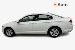 valkoinen Volkswagen Passat 2018 kuva 6.