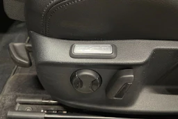 Valkoinen Volkswagen PASSAT 2018 kuva 22.