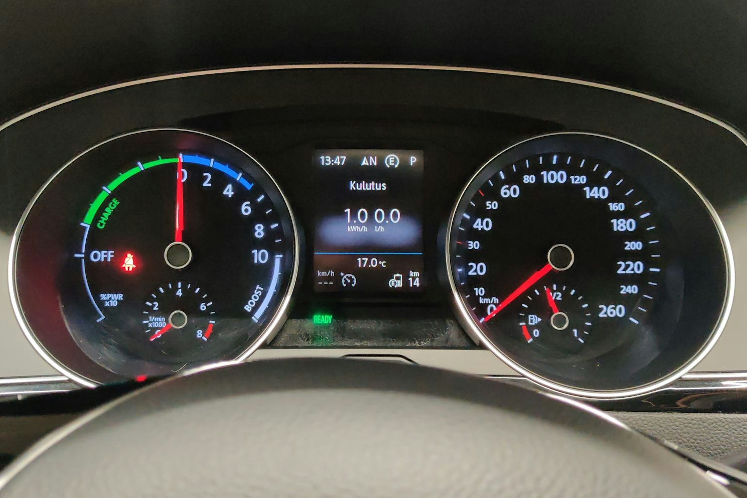 Sininen Volkswagen PASSAT 2018 kuva 12.