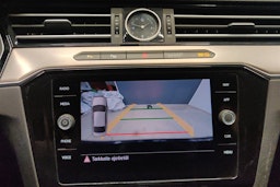 Sininen Volkswagen PASSAT 2018 kuva 13.
