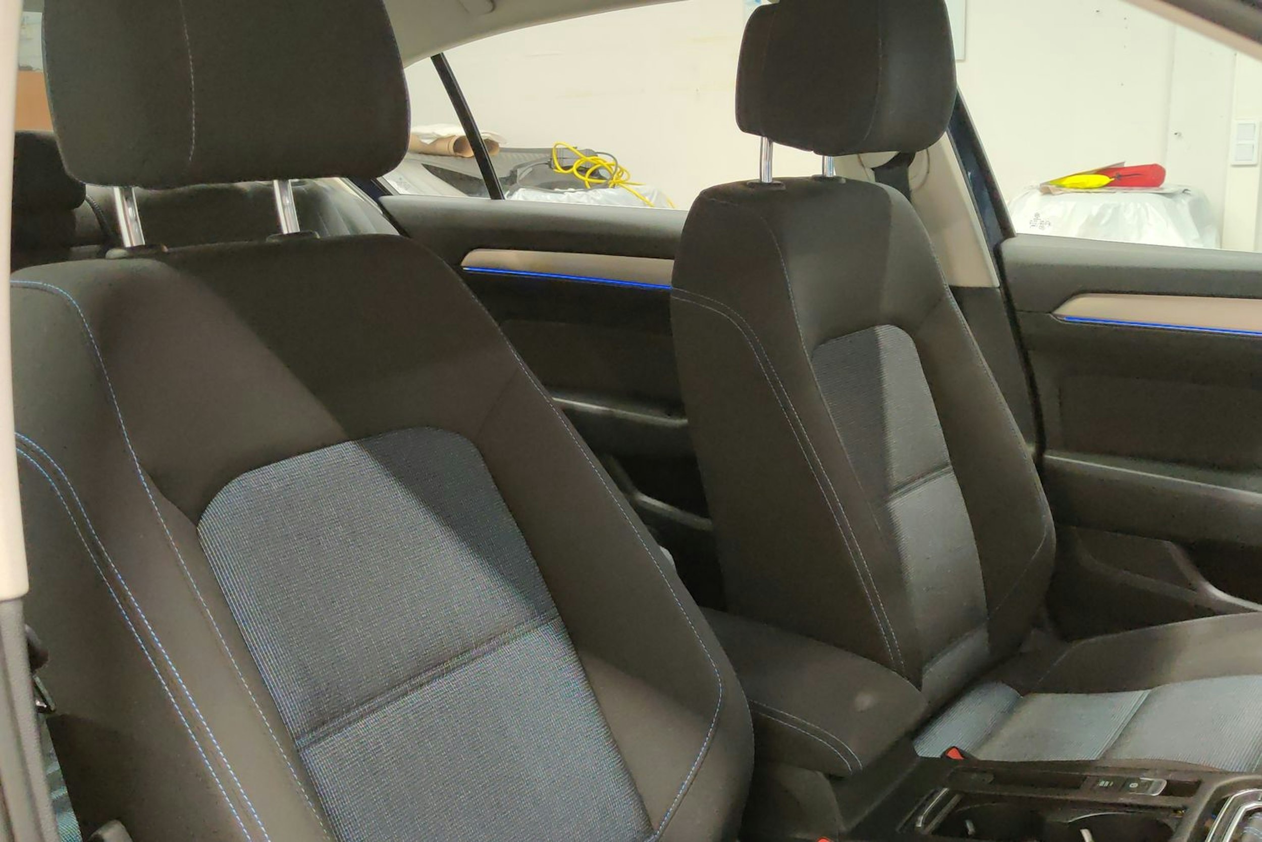 Sininen Volkswagen PASSAT 2018 kuva 18.