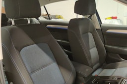 Sininen Volkswagen PASSAT 2018 kuva 18.