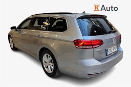 sininen Volkswagen Passat 2018 kuva 2.