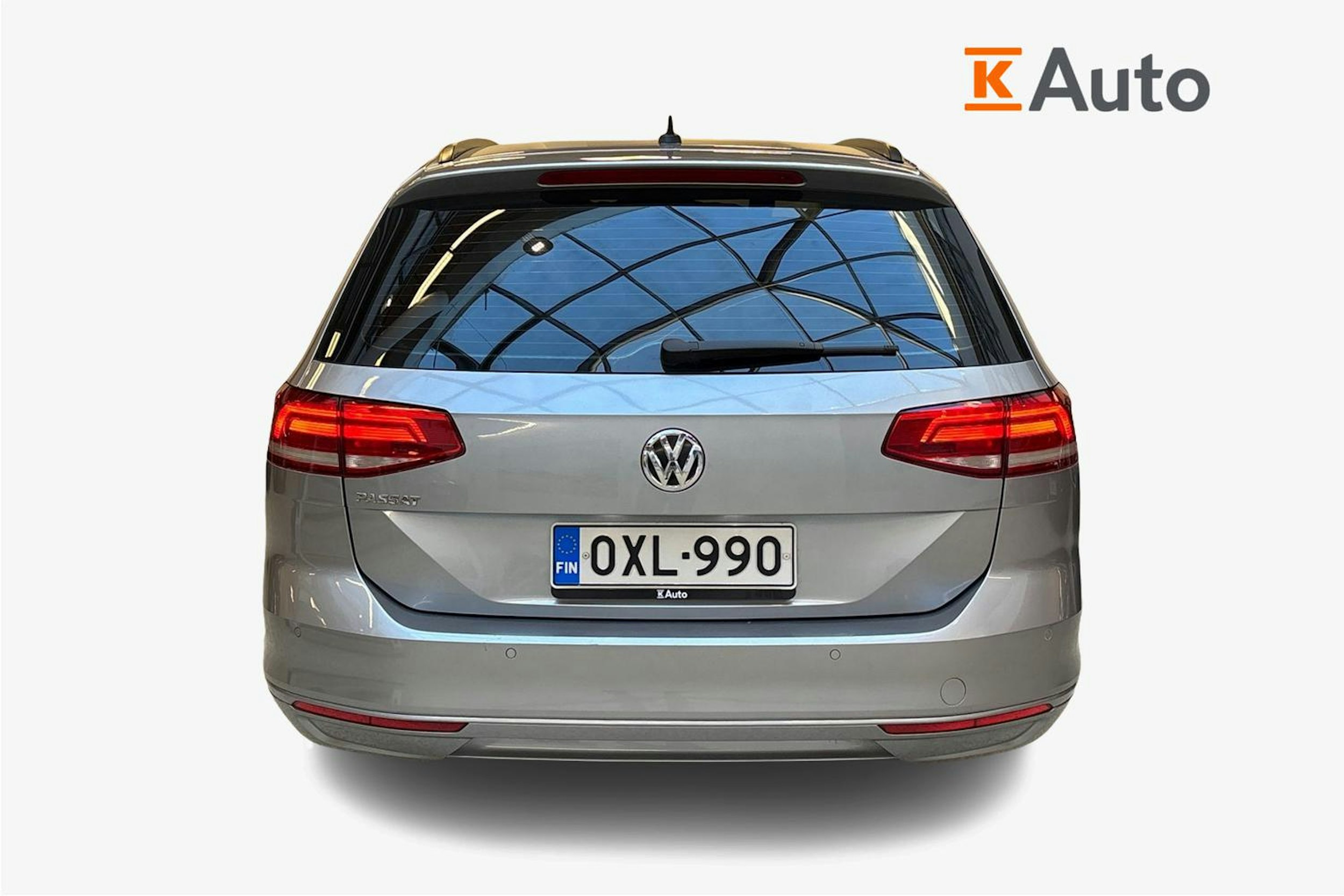 sininen Volkswagen Passat 2018 kuva 3.