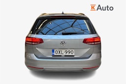 sininen Volkswagen Passat 2018 kuva 3.