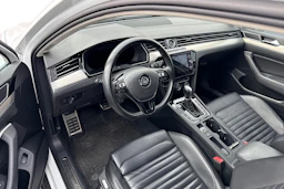 valkoinen Volkswagen Passat 2018 kuva 3.