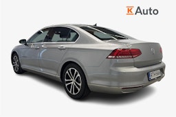 sininen Volkswagen Passat 2018 kuva 2.