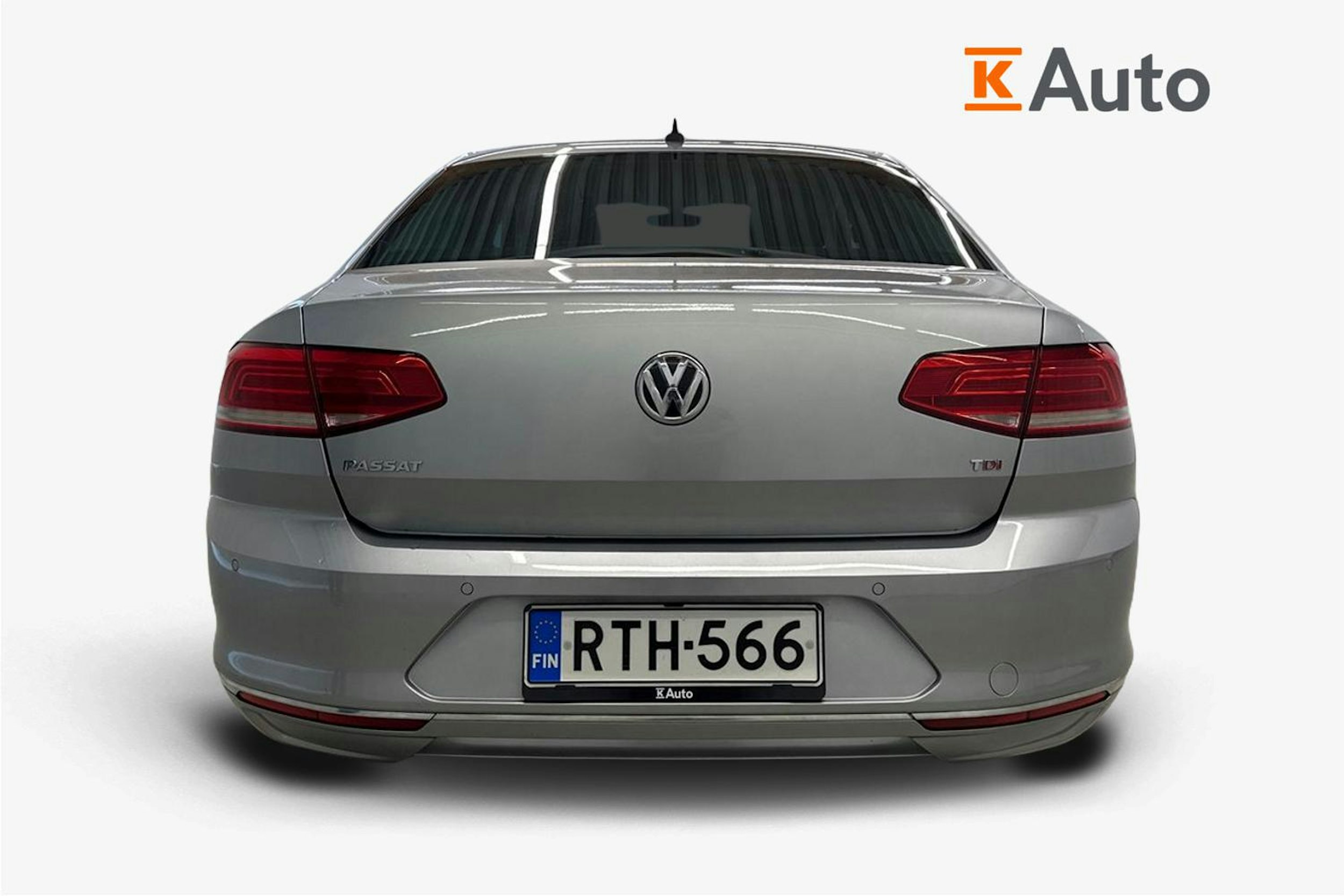 sininen Volkswagen Passat 2018 kuva 3.