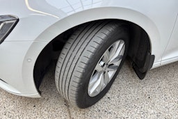 Valkoinen Volkswagen PASSAT 2018 kuva 10.