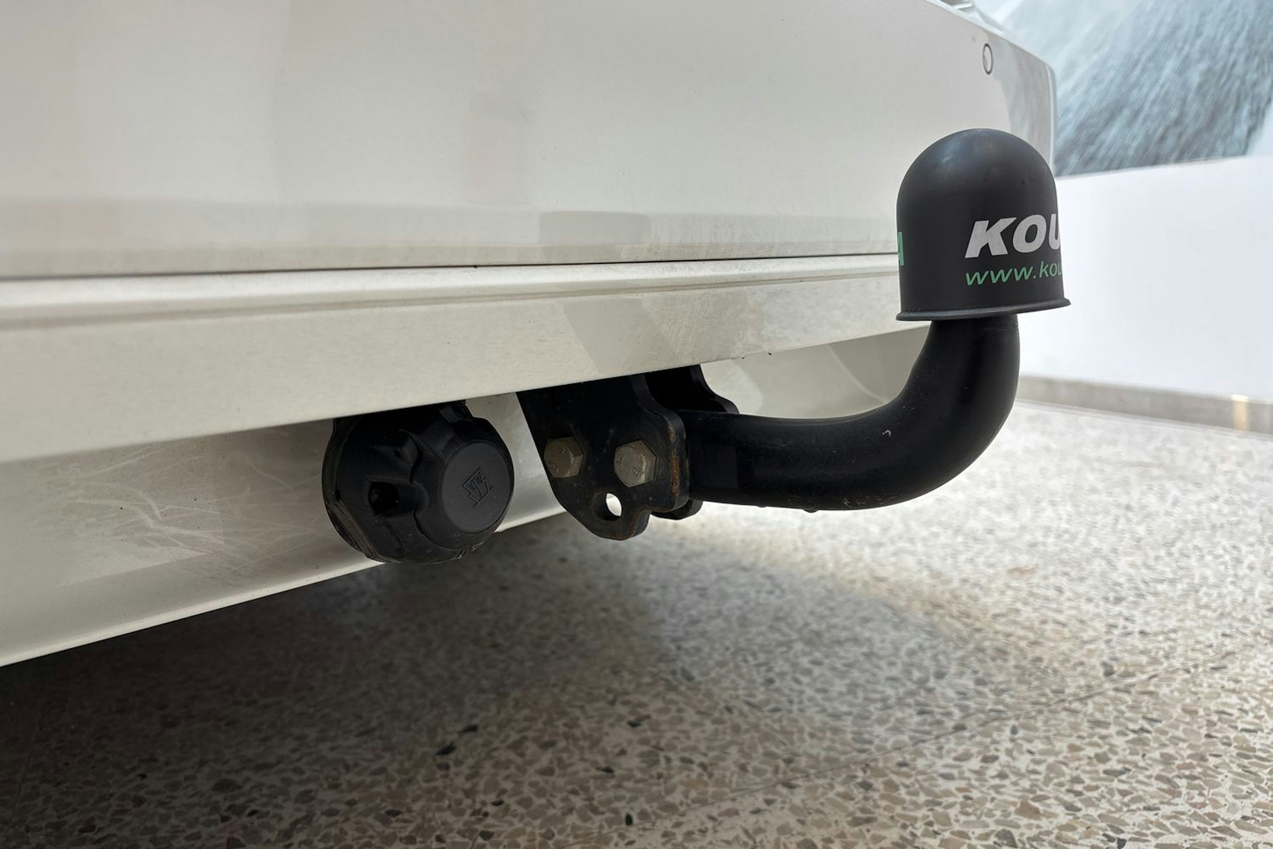 Valkoinen Volkswagen PASSAT 2018 kuva 11.