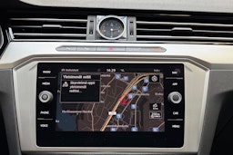Valkoinen Volkswagen PASSAT 2018 kuva 20.
