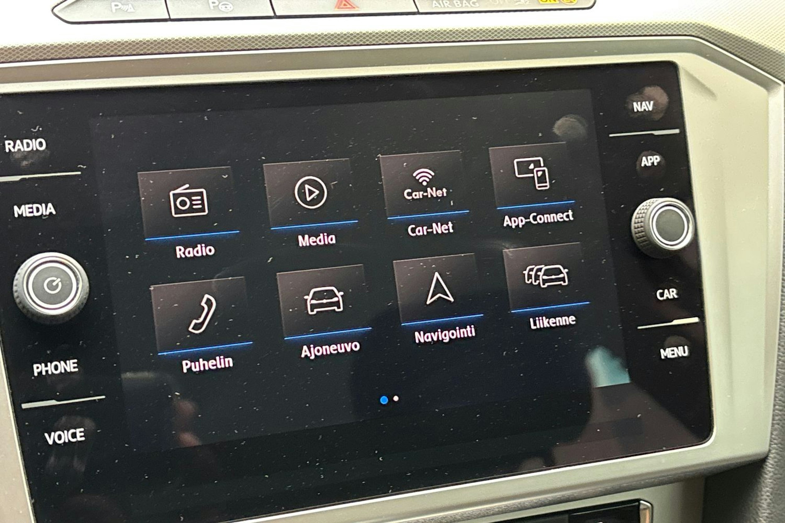 Valkoinen Volkswagen PASSAT 2018 kuva 25.