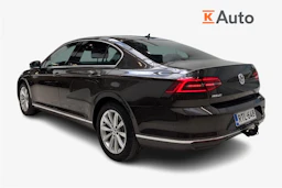 ruskea (beige) Volkswagen Passat 2018 kuva 2.
