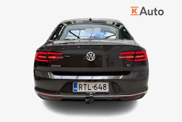 ruskea (beige) Volkswagen Passat 2018 kuva 3.