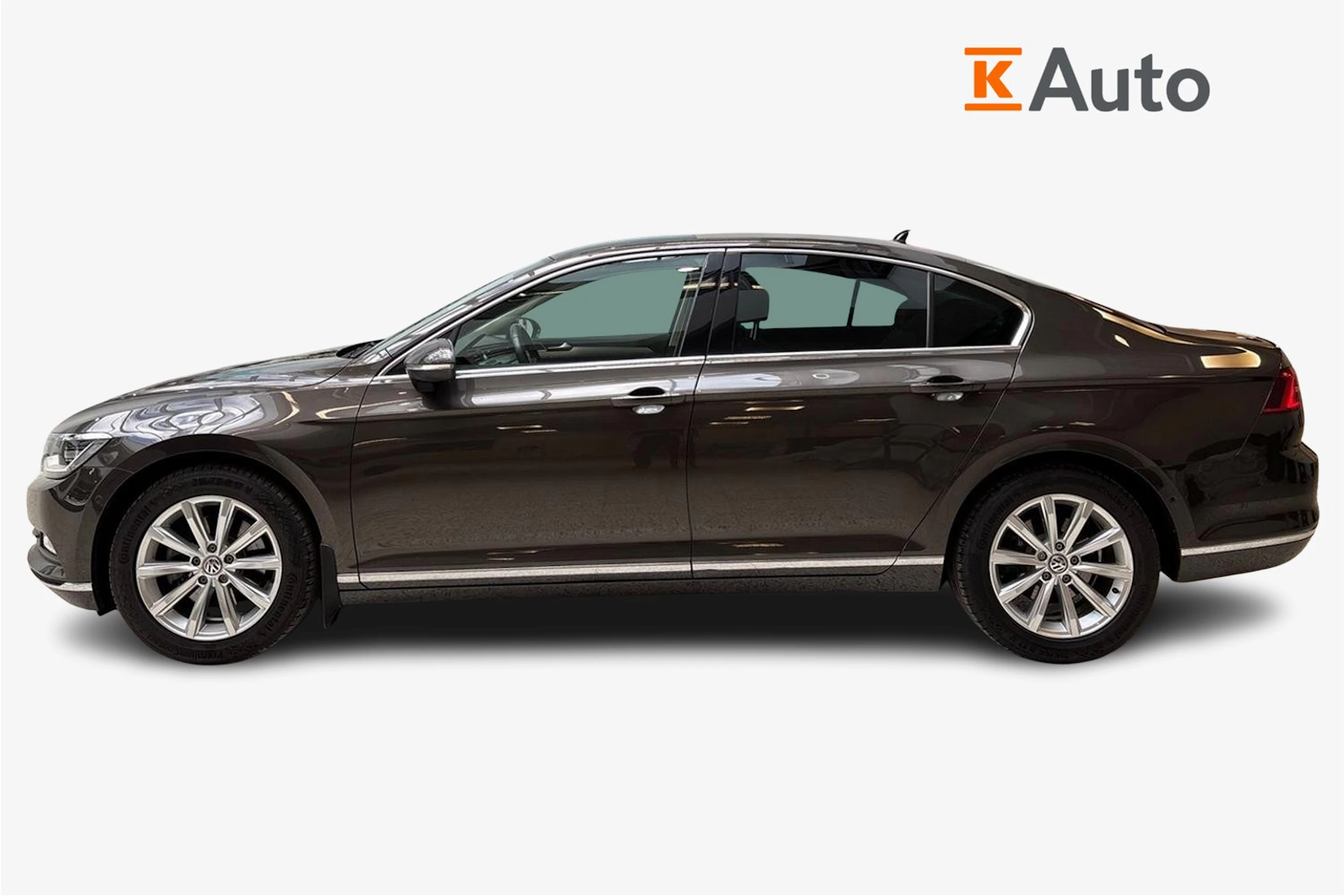 ruskea (beige) Volkswagen Passat 2018 kuva 5.