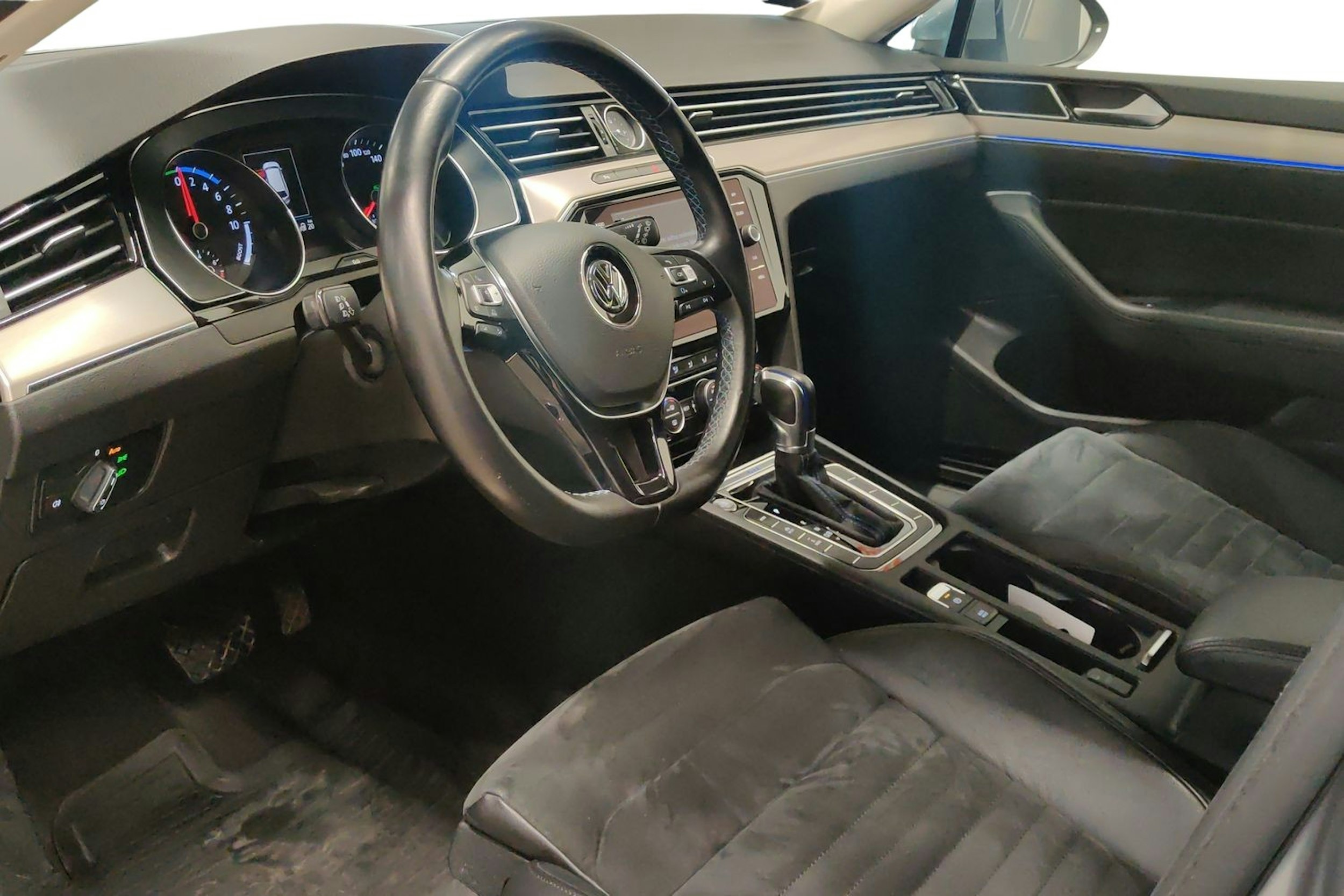 Hopea Volkswagen PASSAT 2018 kuva 7.