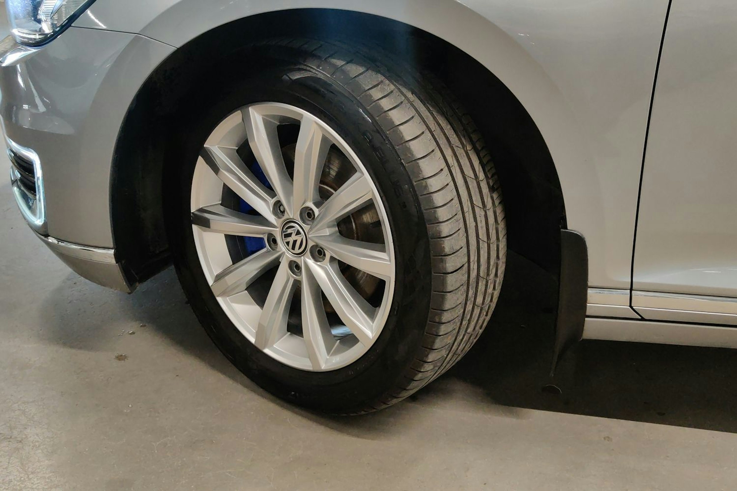 Hopea Volkswagen PASSAT 2018 kuva 13.
