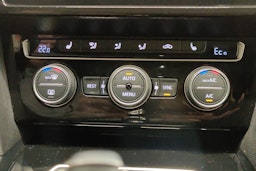 Hopea Volkswagen PASSAT 2018 kuva 16.