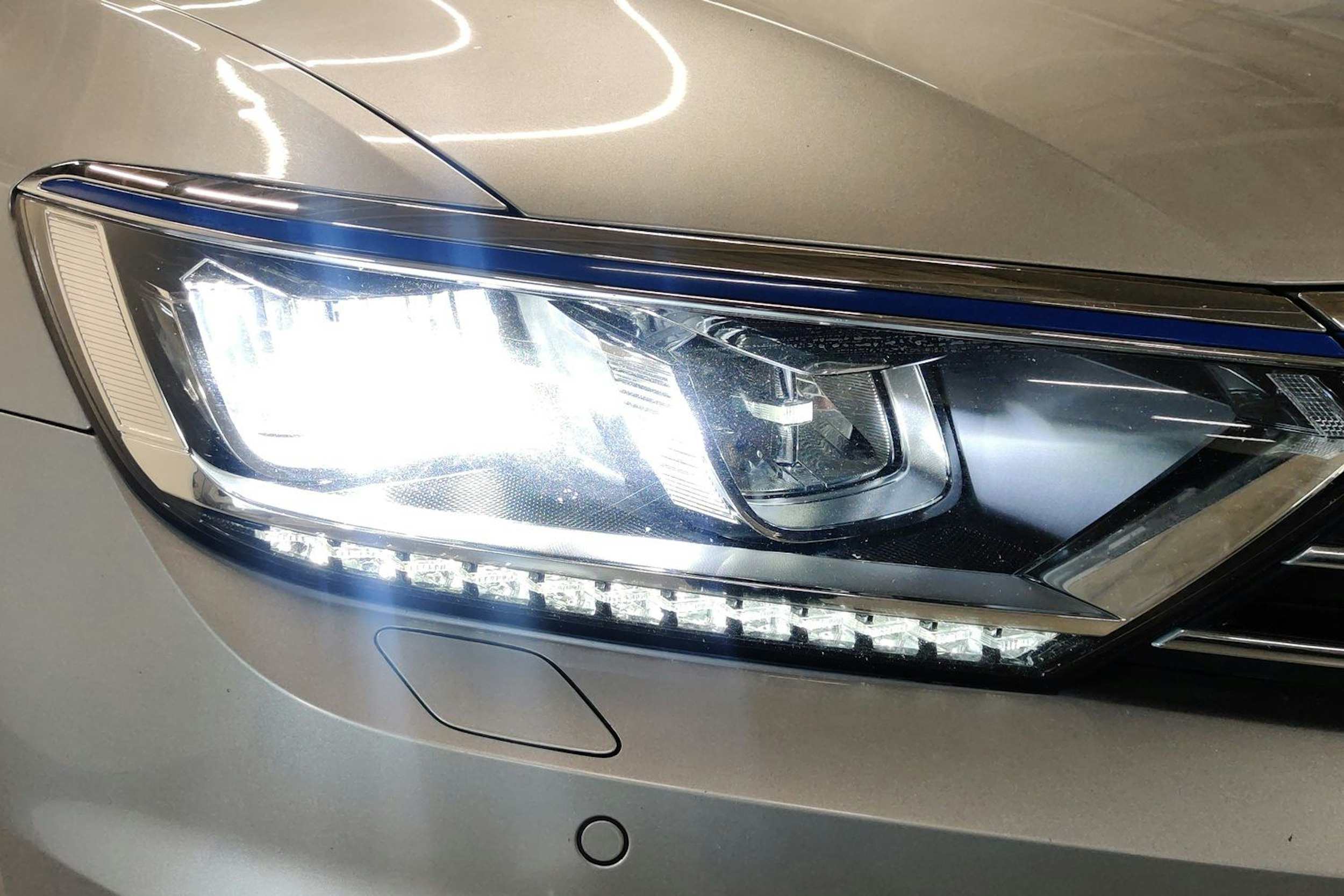 Hopea Volkswagen PASSAT 2018 kuva 23.