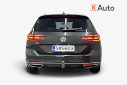 harmaa Volkswagen Passat 2018 kuva 3.