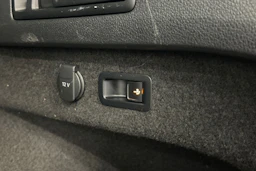 harmaa Volkswagen Passat 2018 kuva 13.
