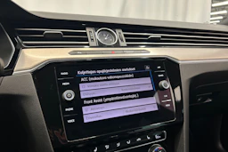 harmaa Volkswagen Passat 2018 kuva 20.