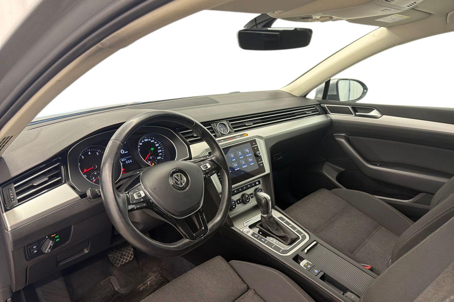 Volkswagen Passat 2018, bild 6/27