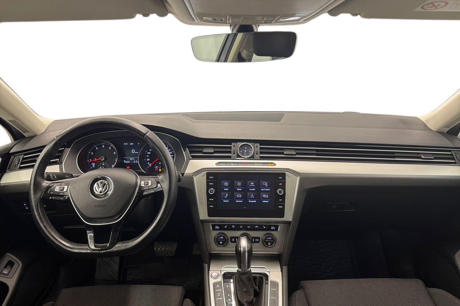 Volkswagen Passat 2018, bild 7/27