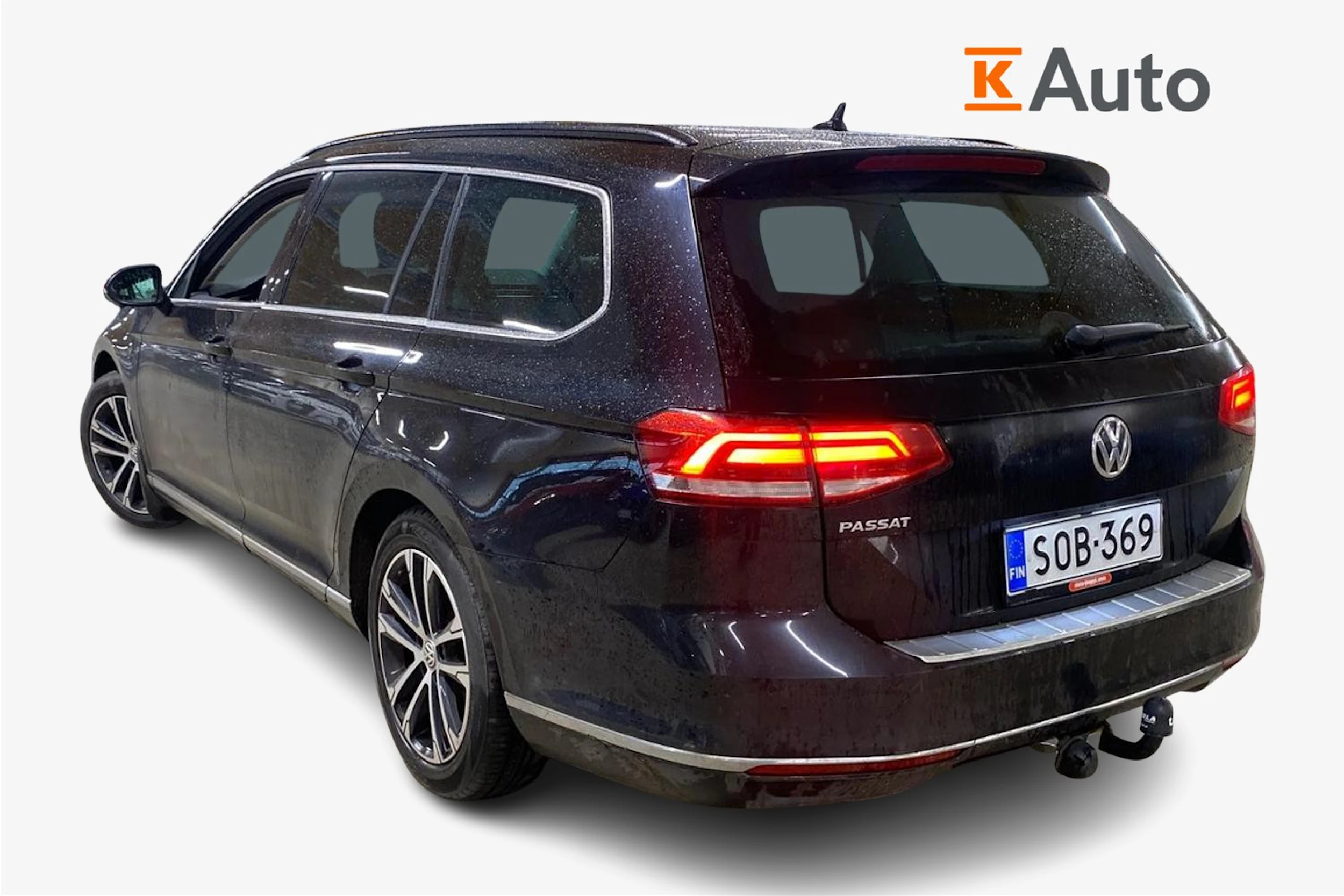 musta Volkswagen Passat 2018 kuva 2.