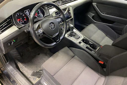 musta Volkswagen Passat 2018 kuva 3.