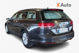 harmaa Volkswagen Passat 2018 kuva 2.