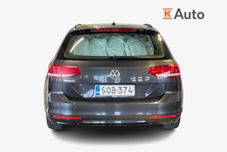 harmaa Volkswagen Passat 2018 kuva 3.