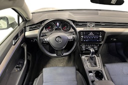 Valkoinen Volkswagen PASSAT 2018 kuva 3.