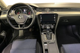 Valkoinen Volkswagen PASSAT 2018 kuva 9.