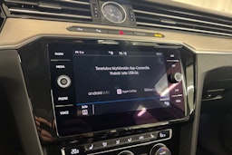 Valkoinen Volkswagen PASSAT 2018 kuva 21.