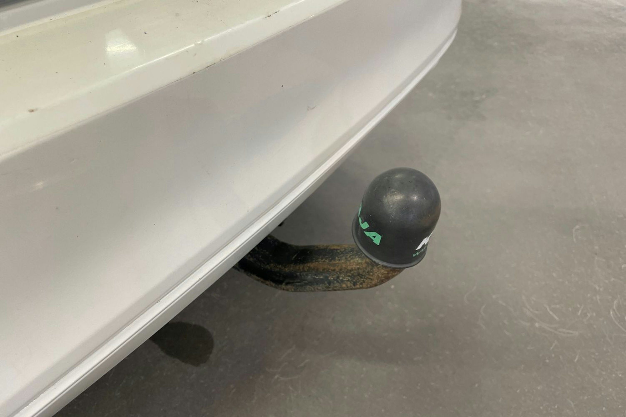 valkoinen Volkswagen Passat 2018 kuva 17.