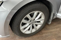 Sininen Volkswagen PASSAT 2018 kuva 4.
