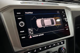 Sininen Volkswagen PASSAT 2018 kuva 20.